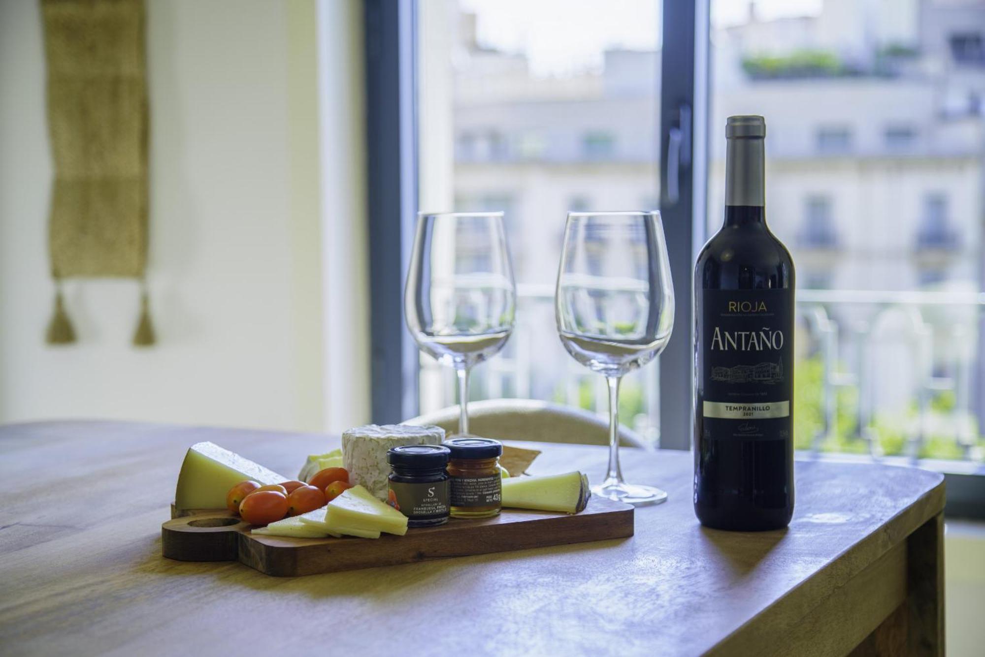 Ola Living Paseo De Gracia Apartment Barcelona Luaran gambar